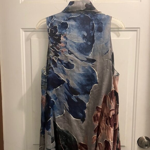 Floral Duster - Picture 7 of 9